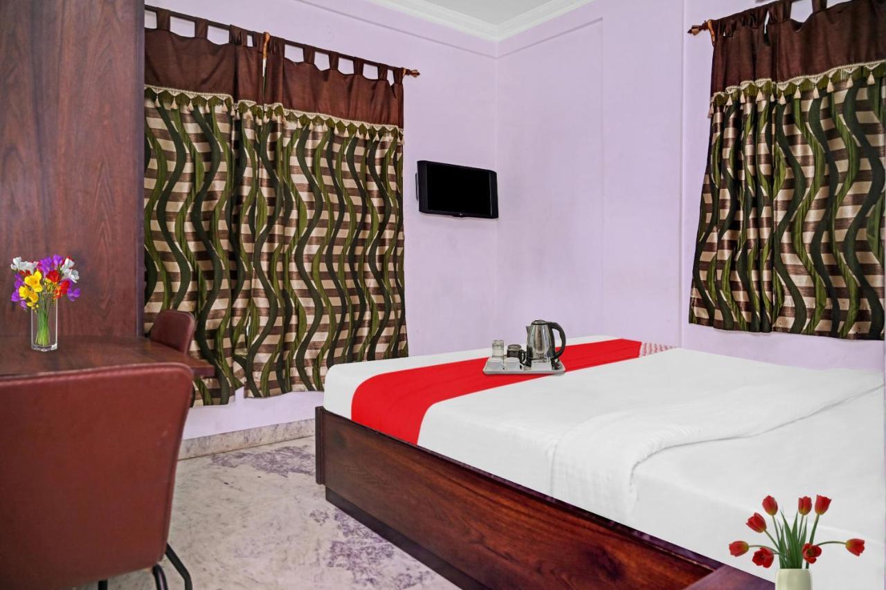 Flagship Happy Hotel 3*